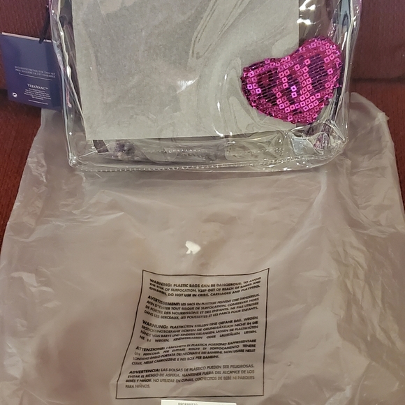 Vera Wang Princess Clear Heart Makeup Bag NWT - Picture 2 of 3